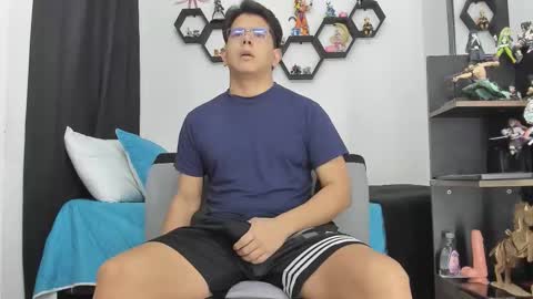 Siul Thompson online show from 5, 12, 2025