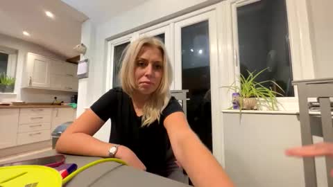 Doubleg online show from 26, 10, 2025