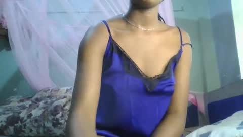 Snapshot of skarletblue chatting on 8, 11, 2025 Skarlet online show from 8, 11, 2025