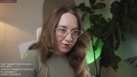 Im Scarlett  ONLINE  5pm-10pm NYC time  online show from 3, 1, 2025