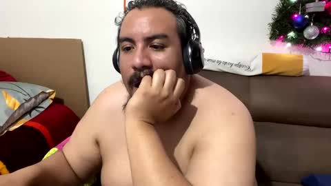 Snapshot of skinhell chatting on 5, 1, 2025 Elias online show from 5, 1, 2025