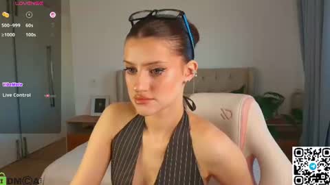 Snapshot of skinny_alice chatting on 17, 7, 2026 Alice GMT 2 Mon Tues Thur Fri Sun 0300am-0900am online show from 17, 7, 2026