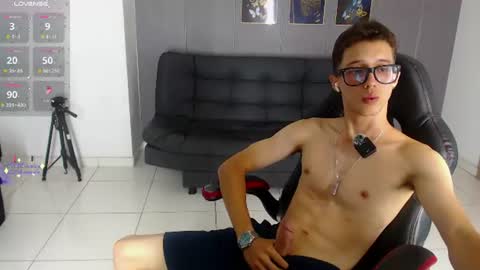 Snapshot of skinny_bigcock20 chatting on 21, 7, 2026 skinny_bigcock20 online show from 21, 7, 2026