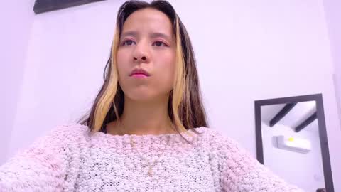 skinny_hottie18 online show from 4, 1, 2025