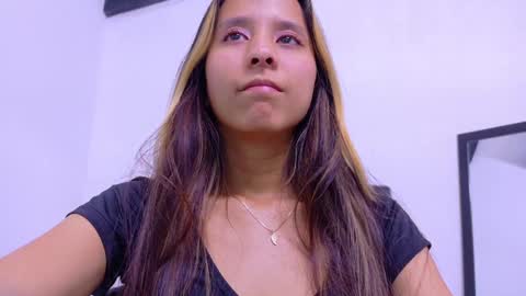 skinny_hottie18 online show from 10, 1, 2025