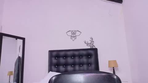 skinny_hottie18 online show from 10, 3, 2025