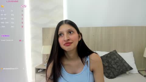 Snapshot of skinny_lili chatting on 5, 12, 2024 Lily online show from 5, 12, 2024