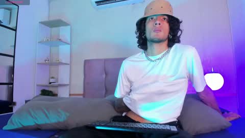Snapshot of skinny_mac_ chatting on 3, 6, 2026 Mac online show from 3, 6, 2026