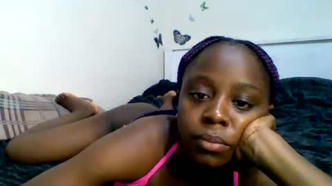 Snapshot of skinny_petite18 chatting on 27, 7, 2026 Munah online show from 27, 7, 2026