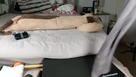 skinnyasianmilf online show from 4, 7, 2026