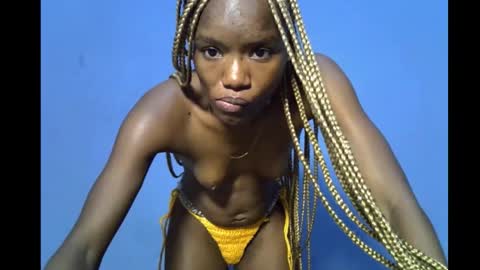 Snapshot of skinnybeauty1 chatting on 17, 3, 2026 Linda independent model online show from 17, 3, 2026