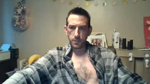 Snapshot of skinnybigcock2 chatting on 19, 7, 2026 SkinnyBigCock2 online show from 19, 7, 2026