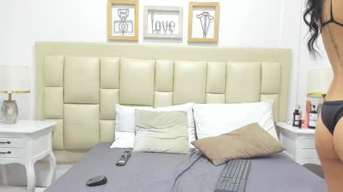 Snapshot of skinnygirl_28 chatting on 11, 10, 2025 SkinnyGirl online show from 11, 10, 2025