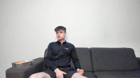 skinnyguywithbigd online show from 22, 12, 2024