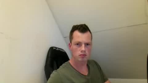 Snapshot of skippyhihi chatting on 24, 9, 2025 skippyhihi online show from 24, 9, 2025