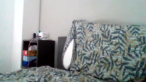 Snapshot of skippyhihi chatting on 1, 10, 2025 skippyhihi online show from 1, 10, 2025