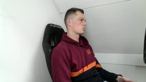 Snapshot of skippyhihi chatting on 12, 10, 2025 skippyhihi online show from 12, 10, 2025