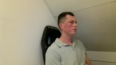 Snapshot of skippyhihi chatting on 16, 10, 2025 skippyhihi online show from 16, 10, 2025