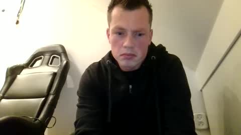 Snapshot of skippyhihi chatting on 23, 10, 2025 skippyhihi online show from 23, 10, 2025