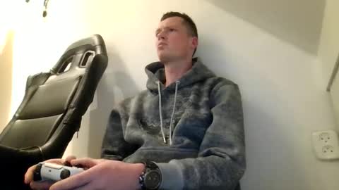 Snapshot of skippyhihi chatting on 26, 10, 2025 skippyhihi online show from 26, 10, 2025