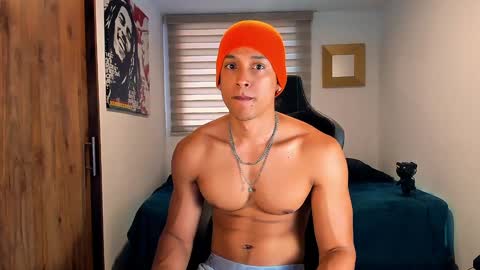 Liam Vokov online show from 30, 1, 2025