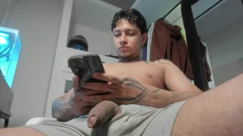 Snapshot of sky_wild chatting on 5, 7, 2026 sky_wild online show from 5, 7, 2026