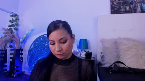 skydarkblue online show from 12, 1, 2025