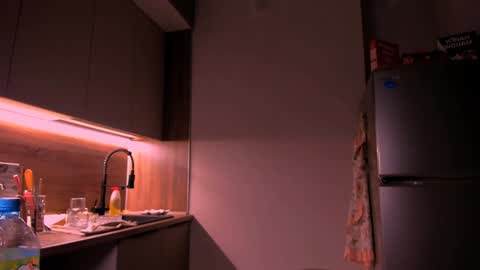    online show from 7, 2, 2025