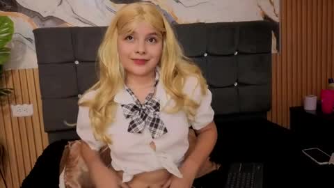 skylar_vox12 online show from 19, 5, 2026