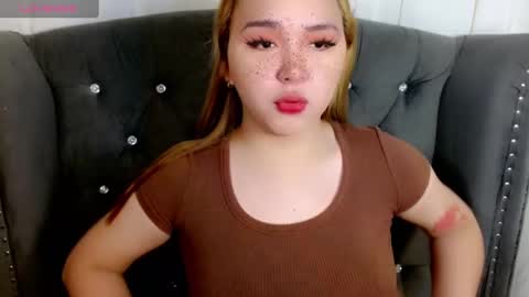 Snapshot of skylarvox_ chatting on 21, 2, 2025 skylarvox_ online show from 21, 2, 2025