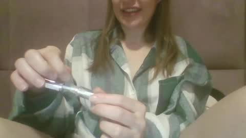 Snapshot of sladkiegubki chatting on 26, 2, 2025 Sladkiegubki online show from 26, 2, 2025