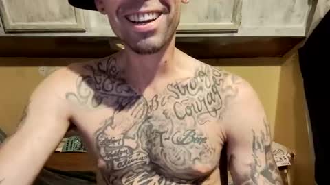 Snapshot of slangincock69 chatting on 8, 2, 2025 SexyMFSlangincock69FYPM online show from 8, 2, 2025