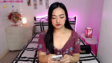 Queen Cyrine online show from 12, 1, 2025