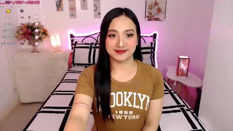 Queen Cyrine online show from 6, 2, 2025