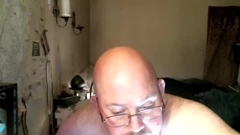 Snapshot of slavejim518 chatting on 12, 11, 2025 slavejim online show from 12, 11, 2025