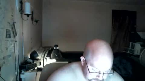 Snapshot of slavejim518 chatting on 1, 12, 2025 slavejim online show from 1, 12, 2025