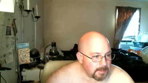 Snapshot of slavejim518 chatting on 17, 5, 2026 slavejim online show from 17, 5, 2026