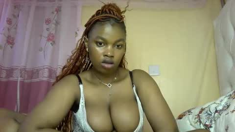 Snapshot of slayslay002 chatting on 6, 12, 2024 Rose online show from 6, 12, 2024