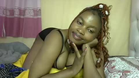 Snapshot of slayslay002 chatting on 12, 12, 2024 Rose online show from 12, 12, 2024