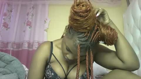 Snapshot of slayslay002 chatting on 3, 1, 2025 Rose online show from 3, 1, 2025