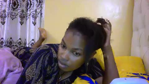 Snapshot of slayslay002 chatting on 10, 3, 2025 Rose online show from 10, 3, 2025