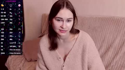 Snapshot of sleeeepy_af chatting on 24, 10, 2025 Alice online show from 24, 10, 2025