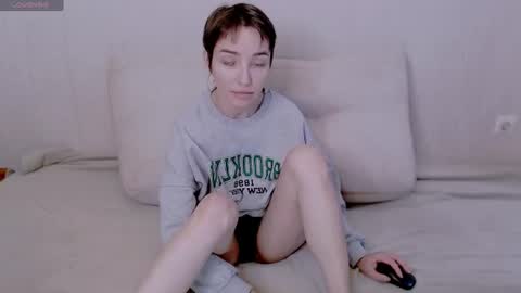 sleepy_ash_ online show from 15, 6, 2026
