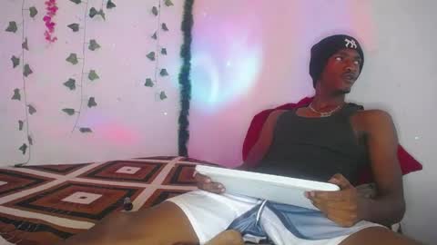 Snapshot of sleyandluna1 chatting on 17, 5, 2026 sleyandluna1 online show from 17, 5, 2026