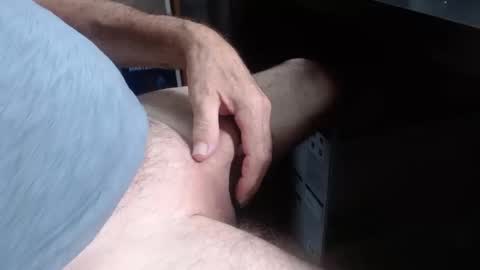 Snapshot of sliderguy699 chatting on 13, 10, 2025 sliderguy699 online show from 13, 10, 2025