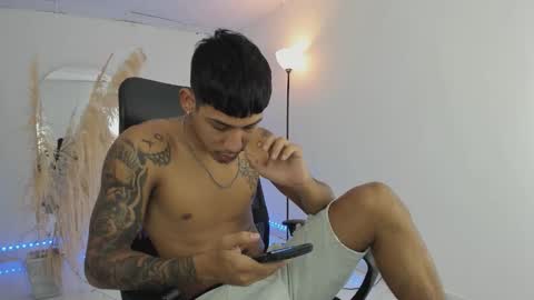 Snapshot of slim_master12 chatting on 22, 12, 2025 slim_master12 online show from 22, 12, 2025