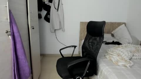 Snapshot of slim_master12 chatting on 4, 3, 2026 slim_master12 online show from 4, 3, 2026