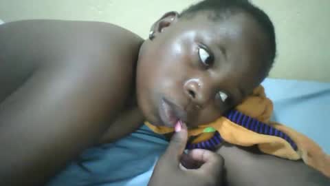 slim_petite_ebony online show from 16, 5, 2026