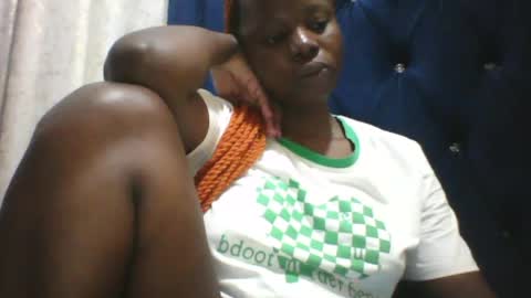 Snapshot of slim_petite_ebony chatting on 17, 6, 2026 slim_petite_ebony online show from 17, 6, 2026