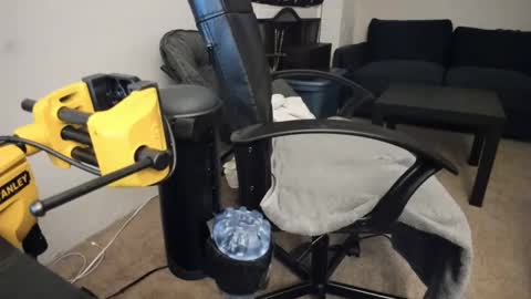 Snapshot of slimguerrilla chatting on 4, 3, 2025 Slimguerrilla online show from 4, 3, 2025